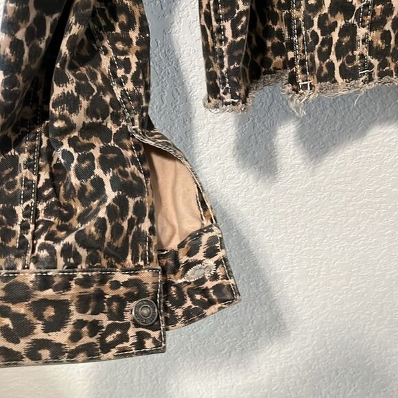 FREE PEOPLE Leopard Print Cropped, Raw Hem Denim Jacket, Size S - Picture 7 of 11